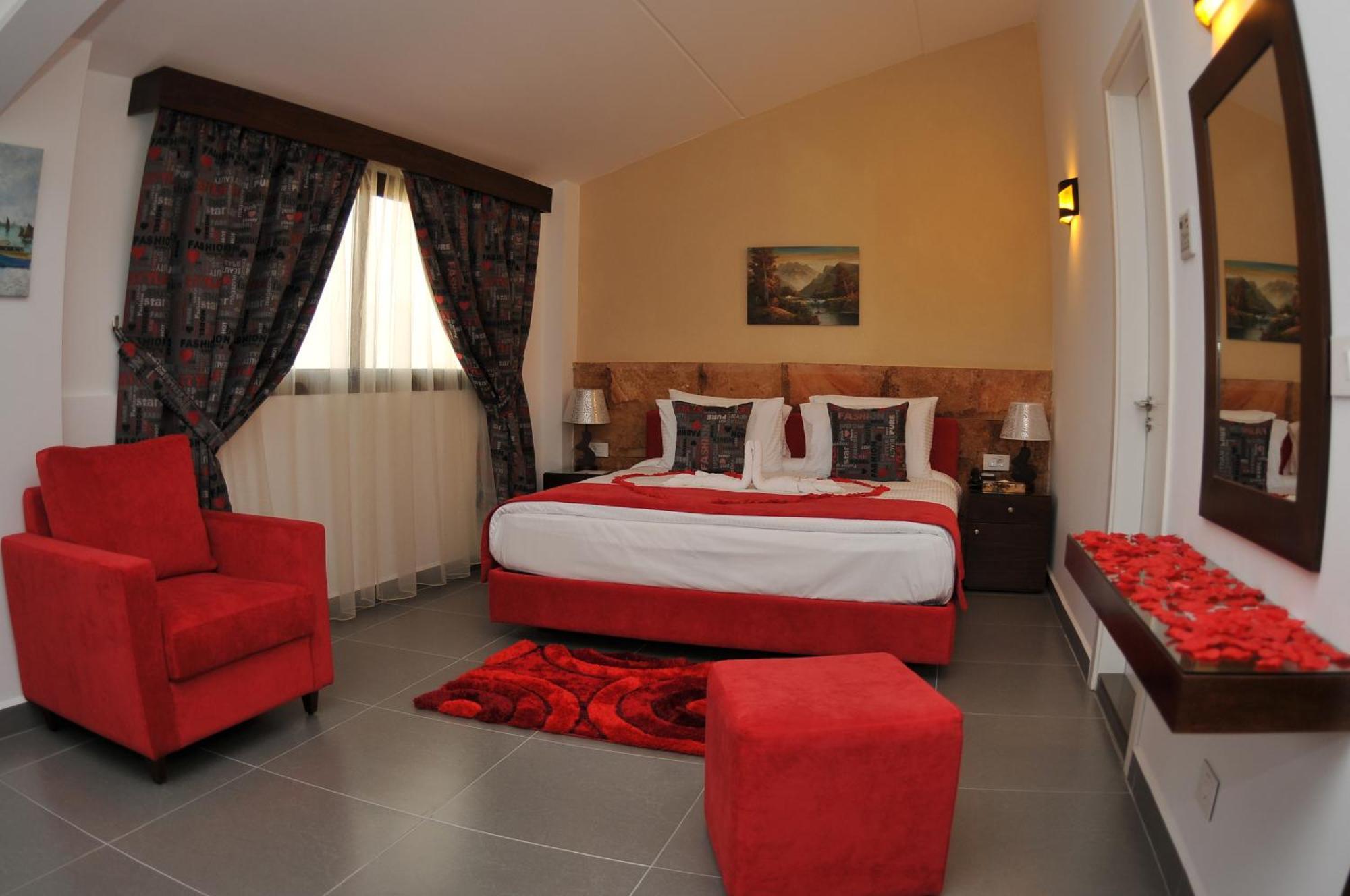 Monoberge Hotel Byblos Phòng bức ảnh