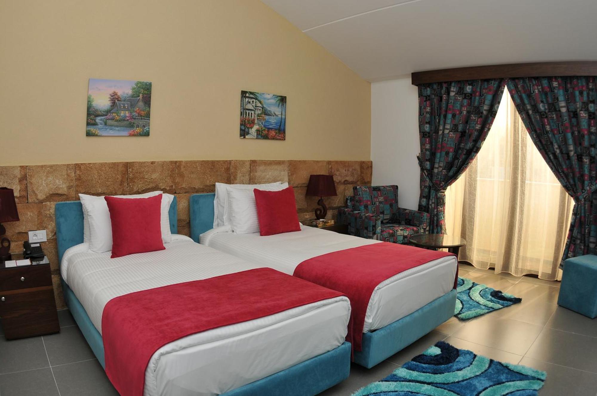 Monoberge Hotel Byblos Phòng bức ảnh